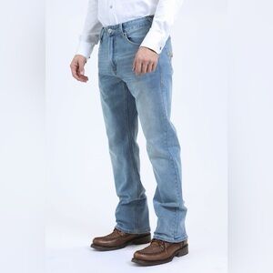 Clearwater
Men’s Light Wash Bootcut Jeans | Classic Fit | BACK INSTOCK SOON!